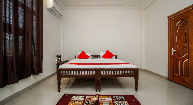 Номер Standard OYO 18272 Hotel Lambodar