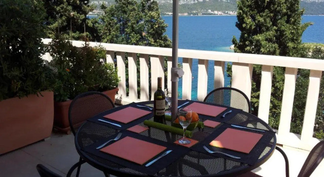 Апартаменты c 1 комнатой Villa Jade Apartments FRONT ROW SEA VIEW - WALK TO KORCULA OLD TOWN