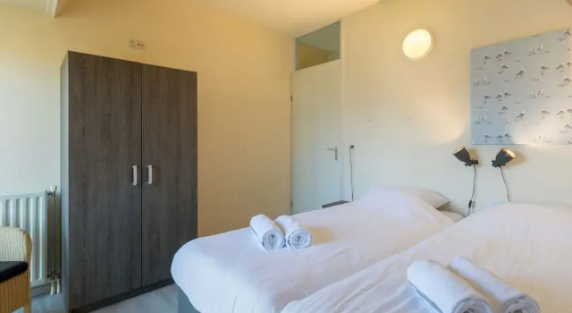Вилла Stylish Semi-detached Villa With Garden, Near the Beach