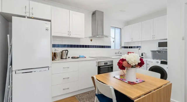 Апартаменты Comfortable 1-bed Retreat Near Canberra City