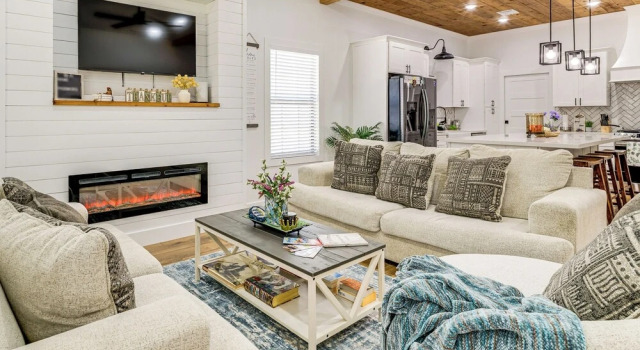 1 Mi to Dtwn Brenham! 'the Bell & Bloom Cottage', Rezerwuj Dom wakacyjny Brenham Teksas