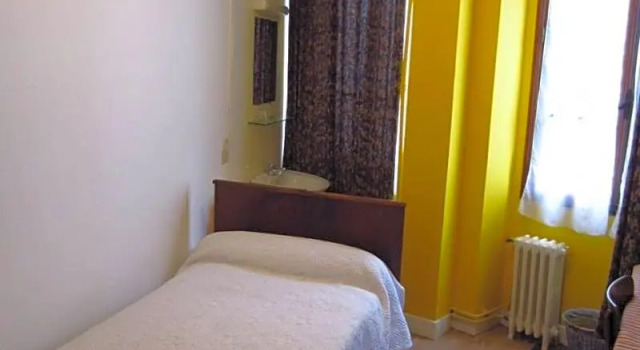 Номер Standard Hotel dOrléans Paris Gare de lEst