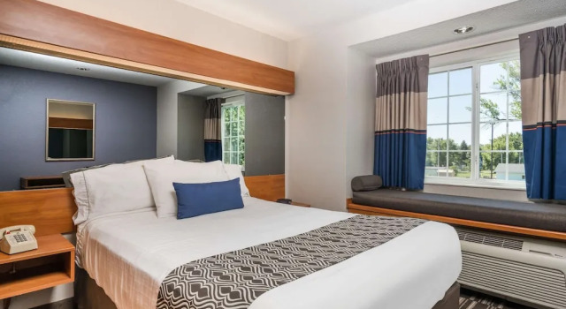 Номер Standard Microtel Inn & Suites by Wyndham Springfield