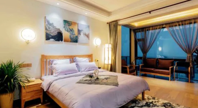 Люкс с красивым видом из окна Suzhou Tai Lake Chao Gardren Resort