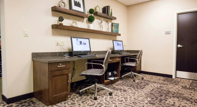 Hampton Inn & Suites - Pittsburgh/Harmarville, PA, Prenota Hotel Harmarville 