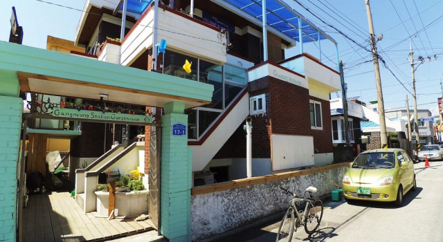 Gangneung Station Guesthouse, Boek Pension Hotels in Gangwon-Do met parkeren, Parkeren