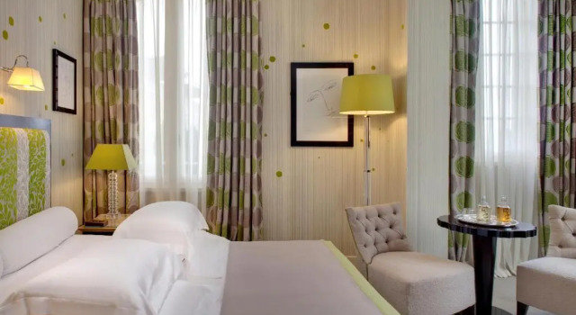 Двухместный номер Deluxe с балконом Hôtel de Pavie