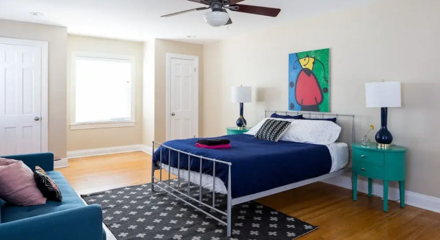 Коттедж Spacious 6BR /2.5 Bath in Highlands!