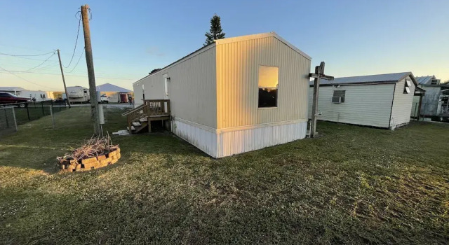 Canal Cottage Just Off The Rim Canal 2 Bedroom Cottage by RedAwning