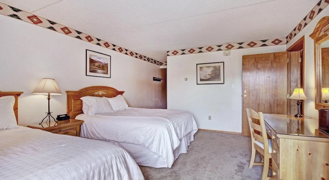 Roomy Condo with Great Amenities - VS438 by RedAwning