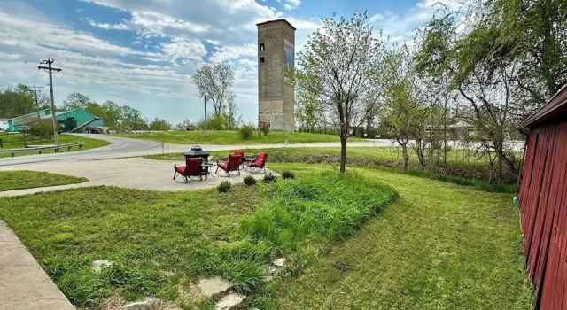 Люкс Comfort The Mercantile on the Katy Trail
