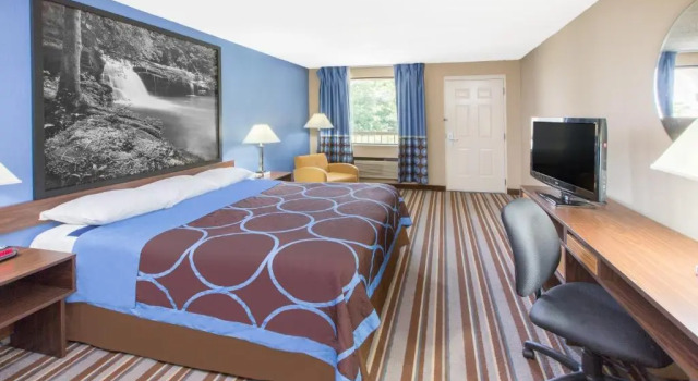 Номер Standard Super 8 by Wyndham Dothan
