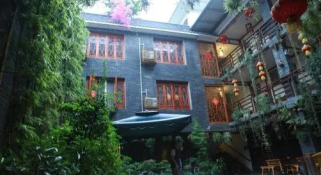 Red House, Boek Hotel Hotels in Chengdu met parkeren, Parkeren
