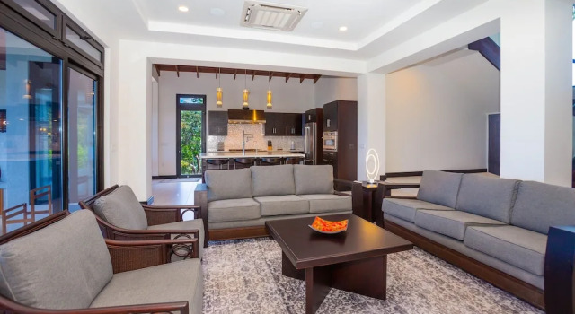 Ocean Pearl 4 Bedroom Home by RedAwning, Prenota Casa vacanze Ville a Roatan, Villa
