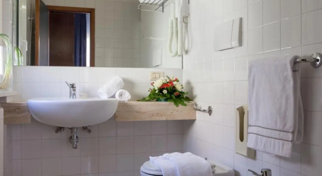 Четырёхместный номер Standard Hotel Mariani
