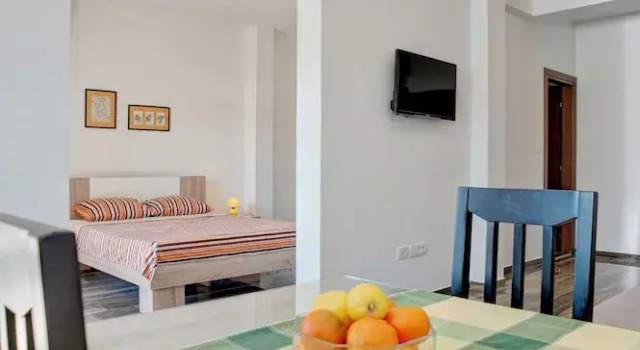 Апартаменты c 1 комнатой с балконом и с частичным видом на море Apartments Agape