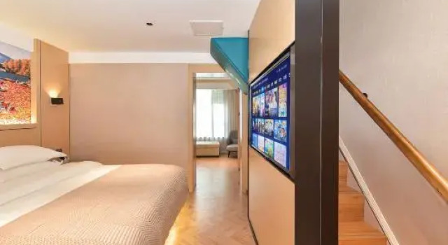 Семейный люкс Дуплекс с 3 комнатами 8080 Hotel (Beihai Silver Beach Branch)