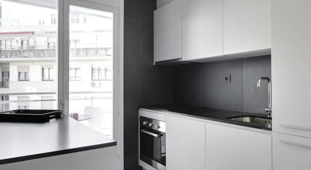 Zurriola Beach 1 Apartment by FeelFree Rentals, Rezerwuj Apartament Hotele w Baskonia z parkingiem, Parking