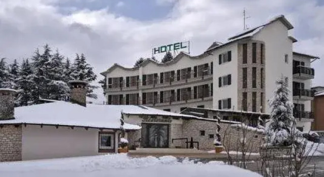 Hotel La Pineta, Prenota Hotel Cerro Veronese Veneto