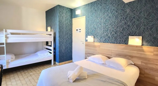 Четырёхместный номер Standard CitHôtel La Résidence