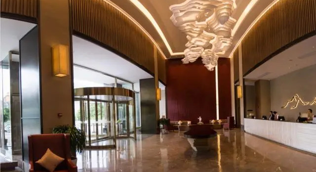 Echeng Hotel Laibing Jinxiu Shuidian Tower, Book Hotel Hoteller i Laibin med parkering, Parkering