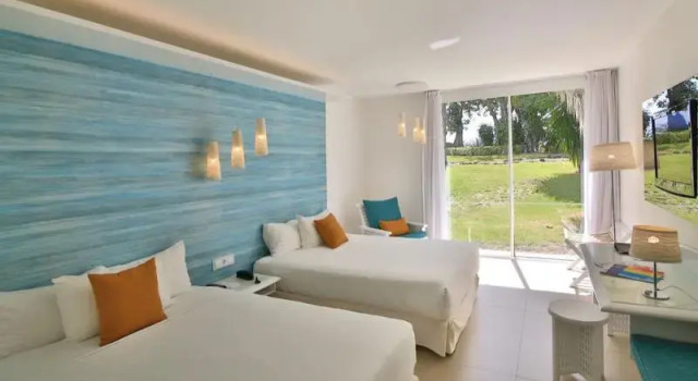Двухместный номер Standard с балконом La Creole Beach Hotel & Spa
