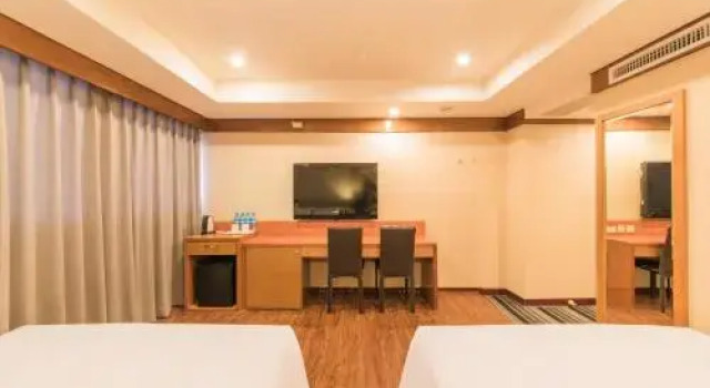 Lealea 9Ine Hotel Kaohsiung, Забронировать Отель Отели Гаосюн с парковкой, рядом с Fisherman's Wharf &amp; Banana Pier, Парковка