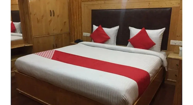 Holiday Villa by OYO Rooms, Забронировать Вилла Коттеджи Jammu & Kashmir Ski, Коттедж