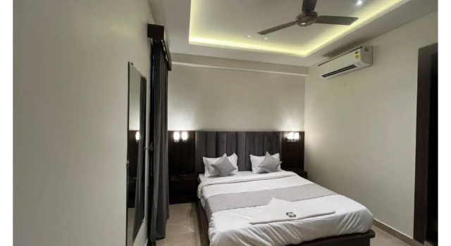 Hotel Majestic Grand By MNG Rooms