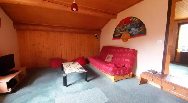 Apartment With GardenBalcon, Prenota Appartamento Hotel a Alvernia con parcheggio, Parcheggio
