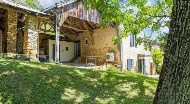 Renovated Farmhouse in Soturac With Pool, Book Feriehus Soturac Languedoc-Roussillon