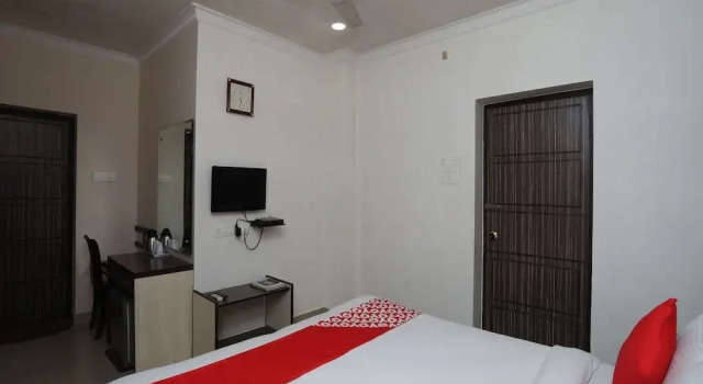Neeranand Regency - A Pure Vegetarian Boutique Hotel, Забронировать Бутик-отель Калькутта East Zone, рядом с Exide Industries Limited