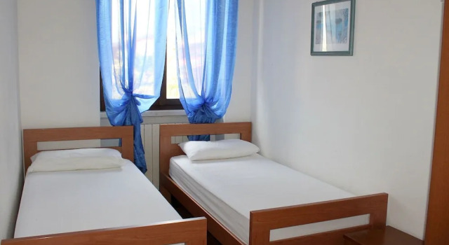 Holiday Appartment With a big Garden, Nearby Lazise's Centre, Prenota Casa vacanze Hotel a Veneto con piscina, Piscina