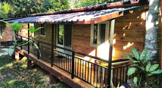 Camp Alfredo Adventure Resort, Prenota Resort Hotel a Iloilo con parcheggio, Parcheggio
