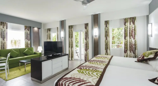 Четырёхместный полулюкс Riu Playacar - All Inclusive