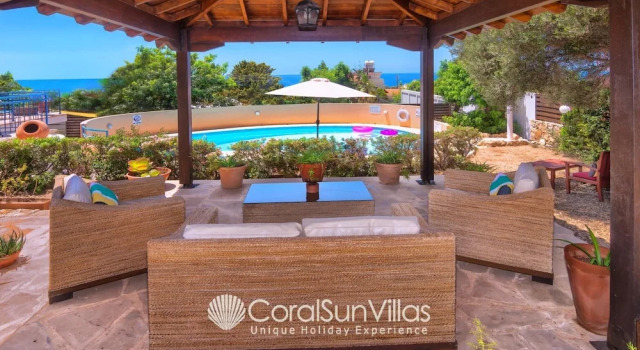 Вилла с 2 комнатами Large Pool Garden, Billiard, Peaceful Area, Near to the Sea, Coral Bay Paphos