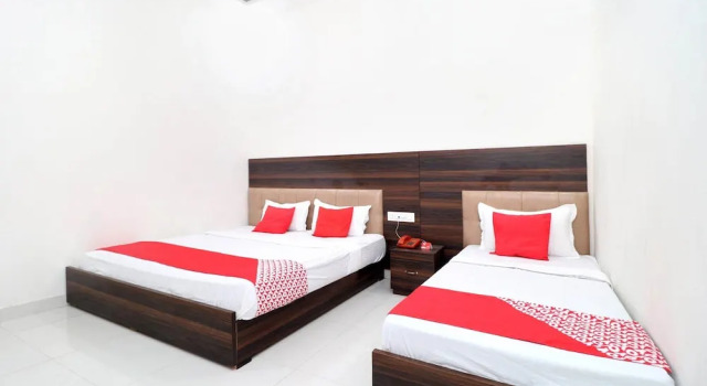 Двухместный номер Deluxe OYO 16379 Hotel LivInn Hub