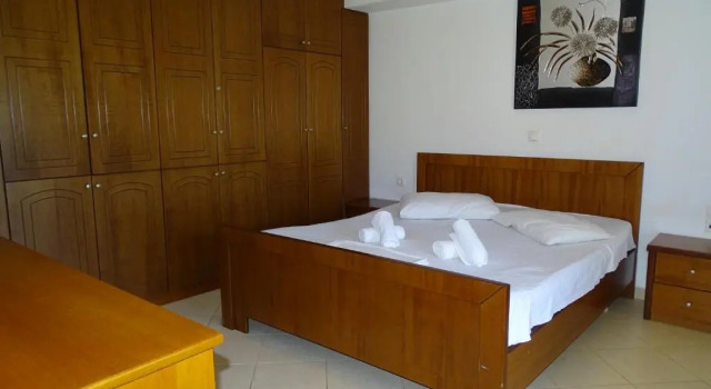 Апартаменты Petros Apartments