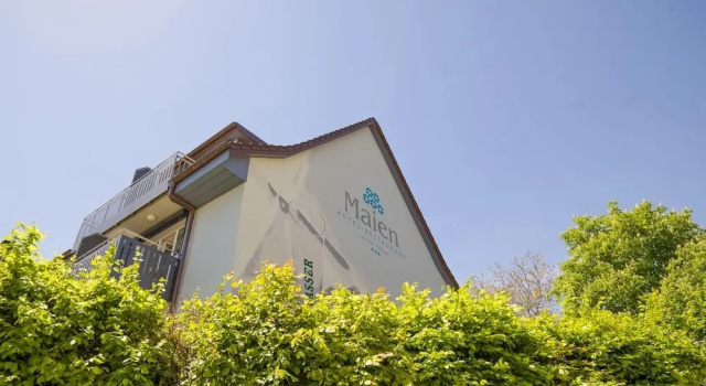 Maien Hotel & Restaurant