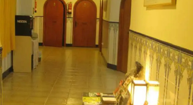 Hostal Tartessos, Забронировать Отель Сьютат Белла 