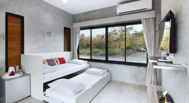 Семейный номер Deluxe White Knot Khao Yai