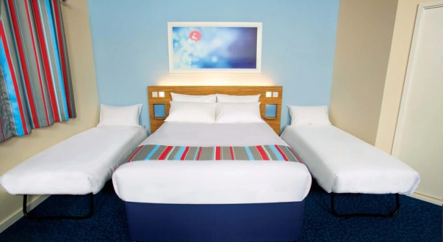 Номер Standard Travelodge Stratford Upon Avon