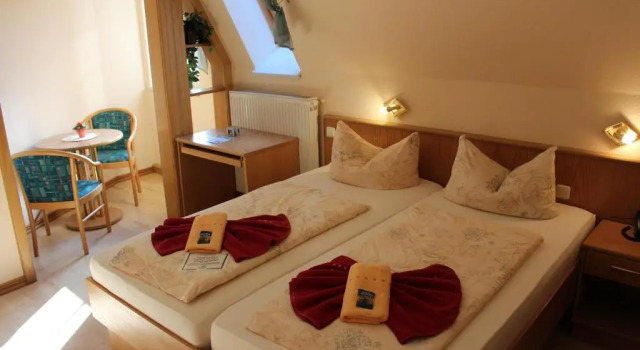 Pension Zur Grünen Eiche, Book Guesthouse Kaulsdorf Thuringia