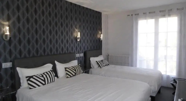 Трёхместный номер Standard Logis Hôtel LArche de Noé