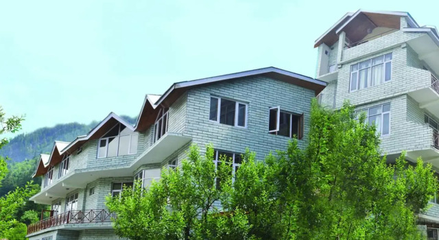 Manali Continental, Забронировать Отель Отели Манали с парковкой, Парковка