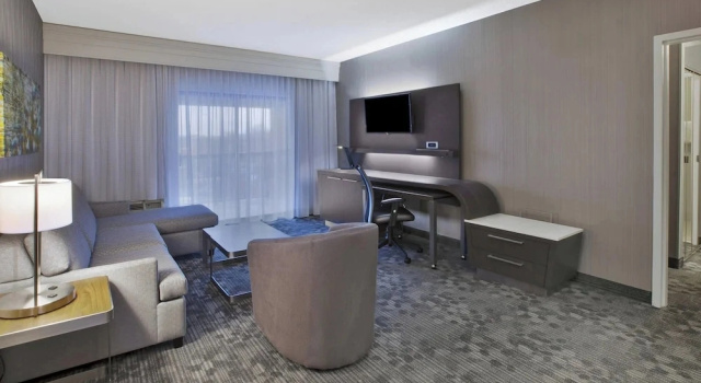 Люкс Courtyard by Marriott Somerset