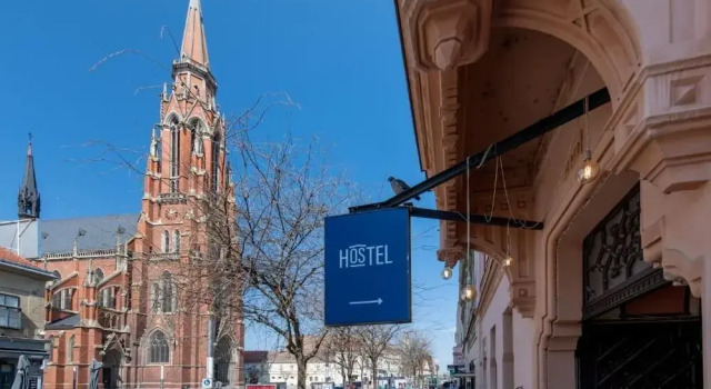 Кровать в общем номере City Rooms OS