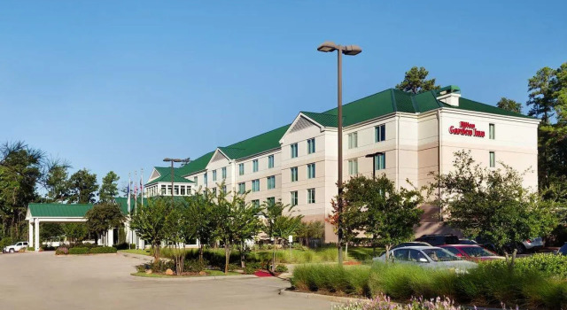 Кровать в общем номере Hilton Garden Inn Houston/The Woodlands