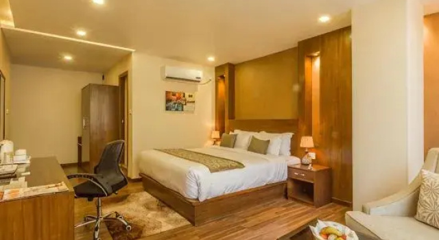 Двухместный номер Deluxe Yatri Suites and Spa
