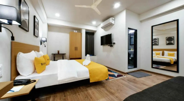 Hotel Banzai Rooms, Забронировать Отель Отели Насик 3 звезды, 3*